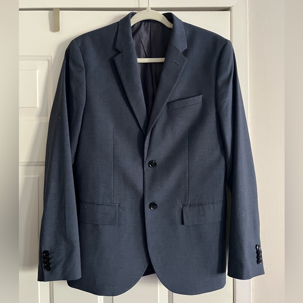 Men’s Navy Suit Jacket!